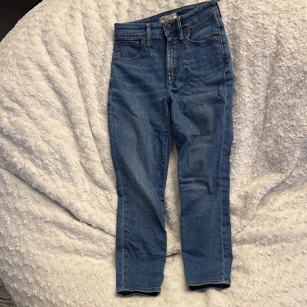 Madewell Curvy High-Rise Skinny Crop Jeans in Medium Blue